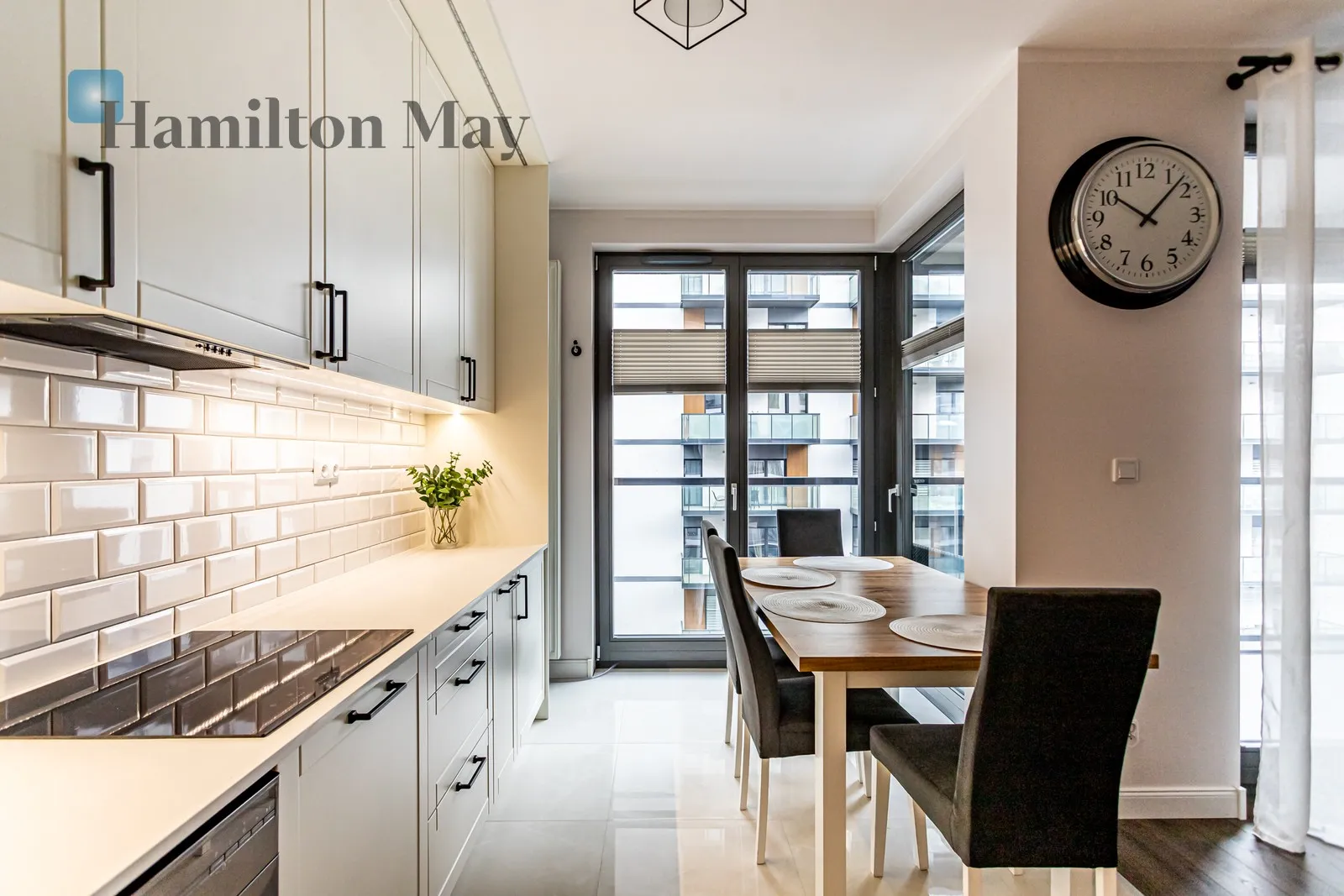Subregion: Odolany Distance to centre: 3.79 km Level: 6 Price: 6200 PLN Bedrooms: 2 Bathrooms: 1 Size: 68m2 Price/m2: 91 PLN - slider