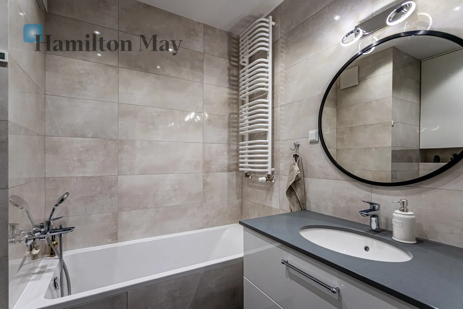 Subregion: Odolany Distance to centre: 3.79 km Level: 6 Price: 6200 PLN Bedrooms: 2 Bathrooms: 1 - slider