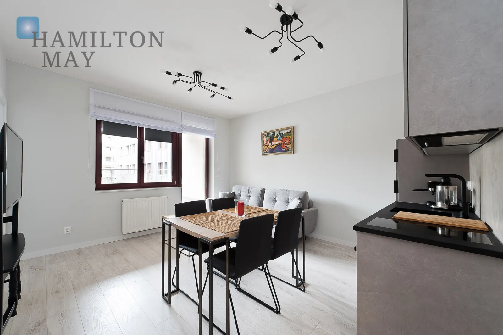 A modern apartment in the prestigious Ludwinów development on the Vistula Boulevards - slider