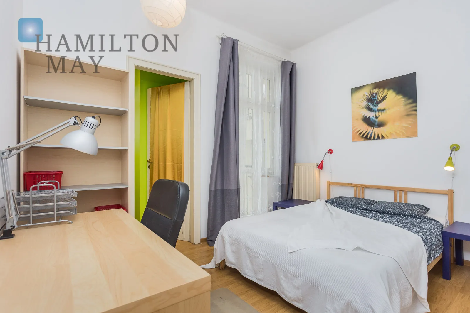 Przestronne i słoneczne mieszkanie z dwoma sypialniami w centrum Krakowa - slider