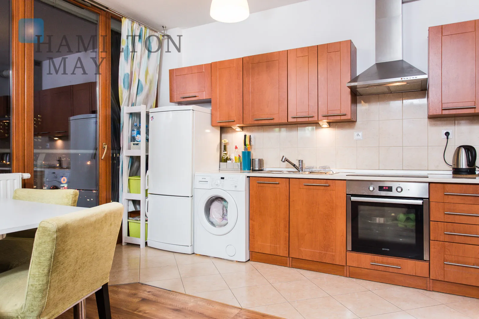 Eleganckie mieszkanie z balkonem i miejscem garażowym - slider