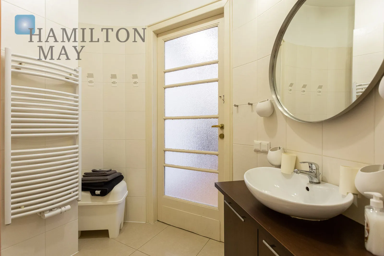 Przestronne i słoneczne mieszkanie z dwoma sypialniami w centrum Krakowa - slider