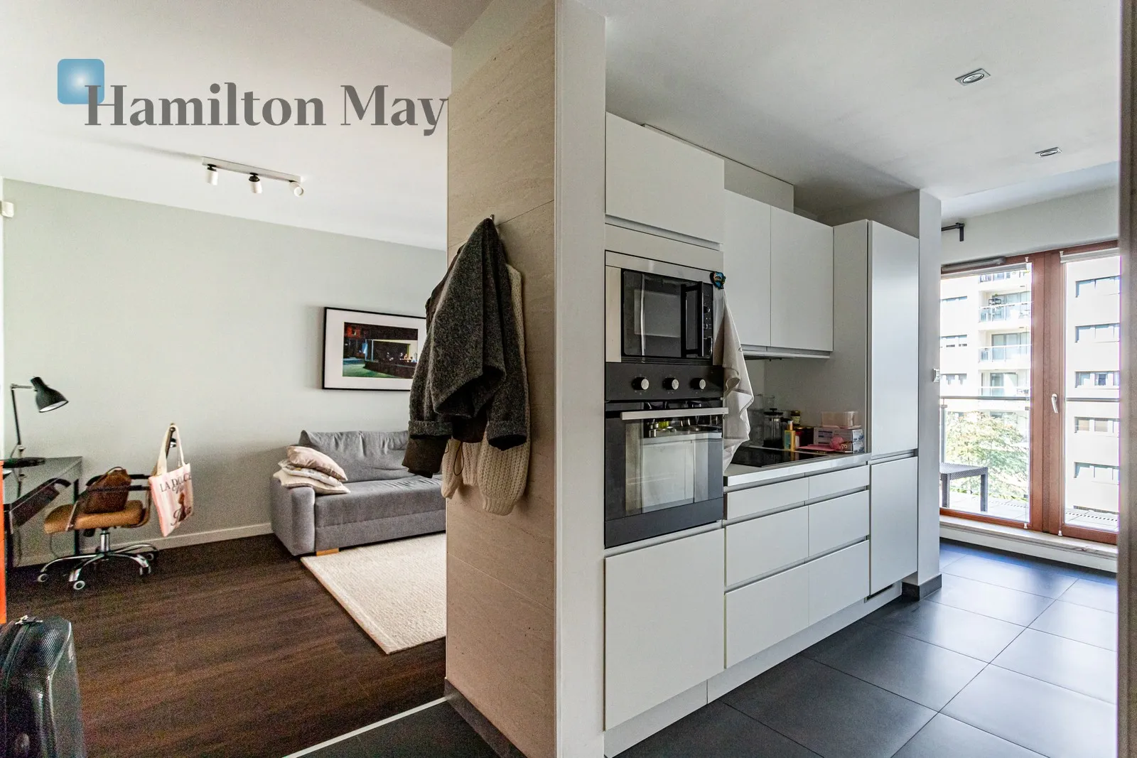 Level: 3 Price: 1500000 PLN Bedrooms: 1 Bathrooms: 1 Size: 53m2 - slider
