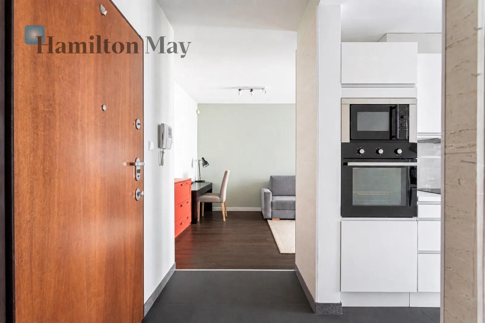 Subregion: Mirów Distance to centre: 1.9 km Level: 3 Price: 1500000 PLN Bedrooms: 1 Bathrooms: 1 Size: 53m2 Price/m2: 28302 PLN - slider
