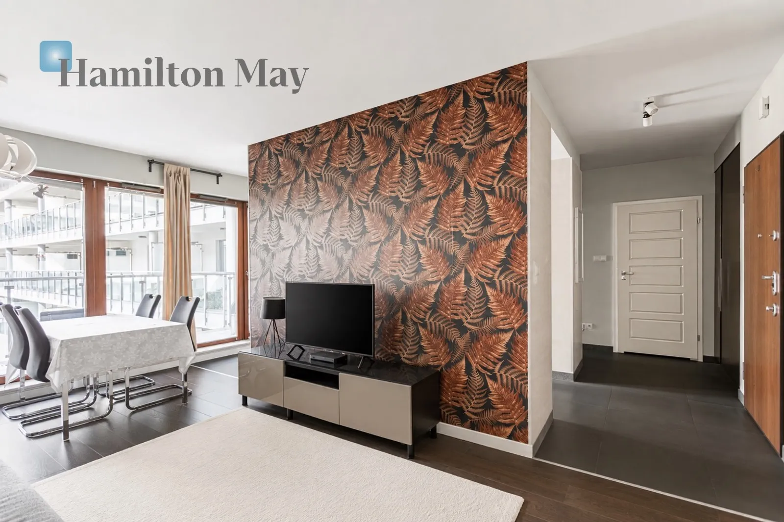 City: Warszawa Street: Wronia Region: Wola Subregion: Mirów Distance to centre: 1.9 km Level: 3 Price: 1500000 PLN Bedrooms: 1 Bathrooms: 1 Size: 53m2 - slider