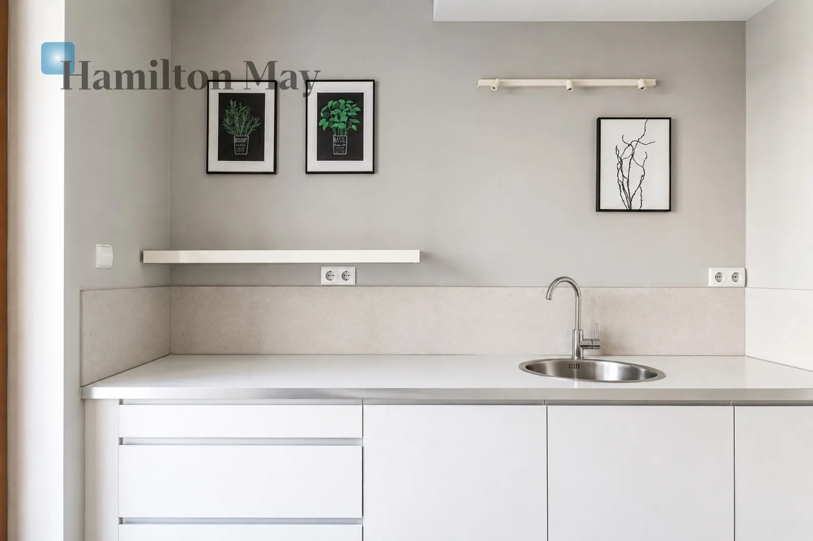 Region: Wola Subregion: Mirów Distance to centre: 1.9 km Level: 3 Price: 1500000 PLN Bedrooms: 1 Bathrooms: 1 Size: 53m2 Price/m2: 28302 PLN - slider