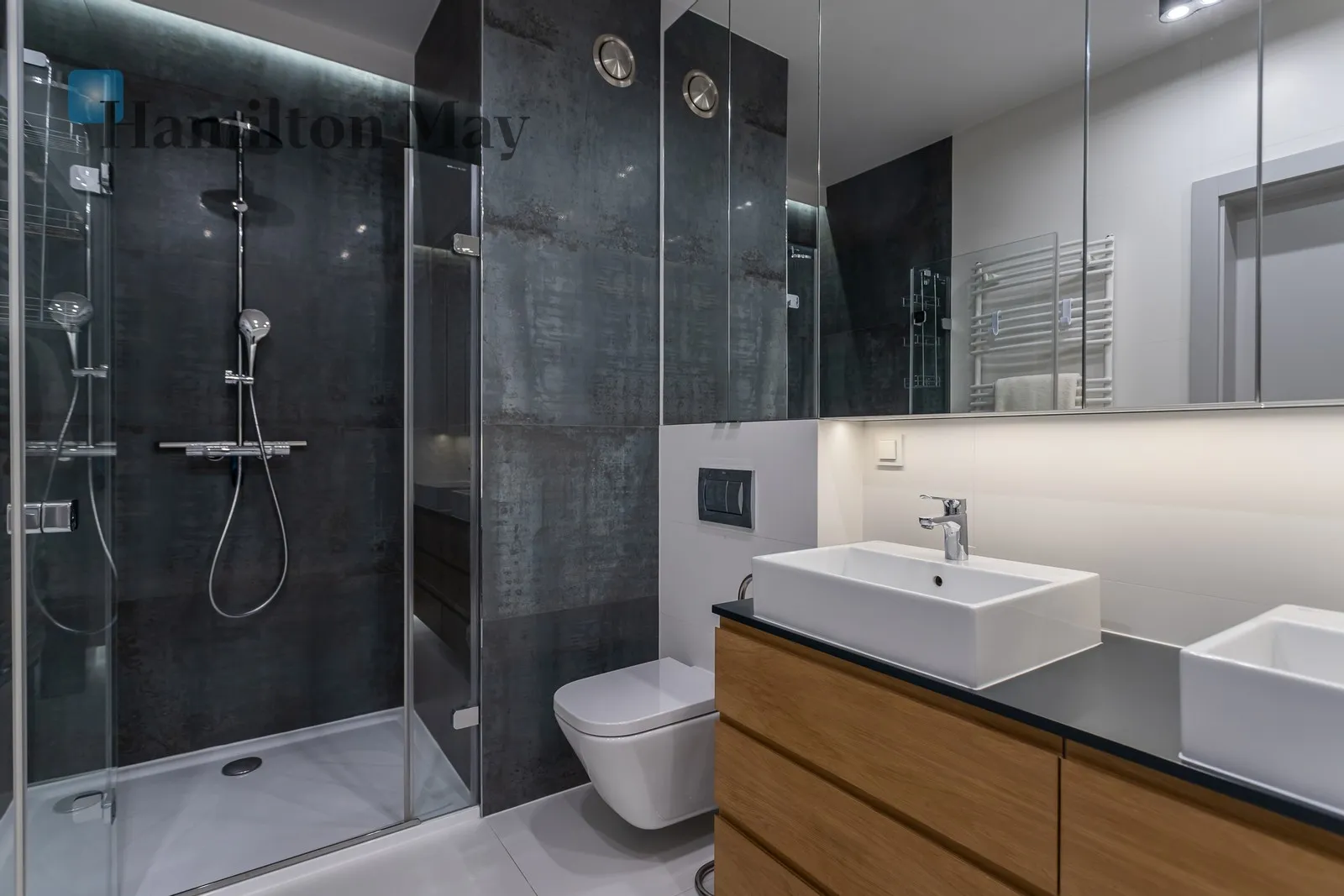 Level: 4 Price: 9000 PLN Bedrooms: 3 Bathrooms: 2 Size: 95m2 Price/m2: 95 PLN - slider