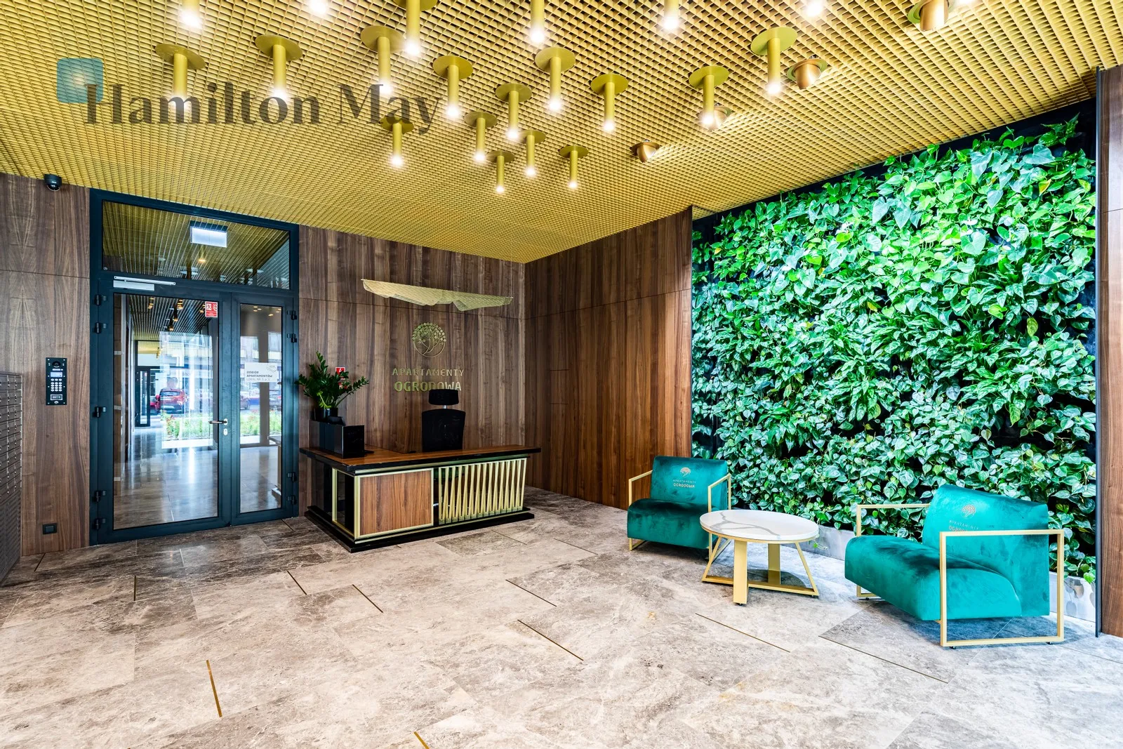 Price: 3700 PLN Bedrooms: 1 Bathrooms: 1 Size: 45m2 Price/m2: 82 PLN - slider