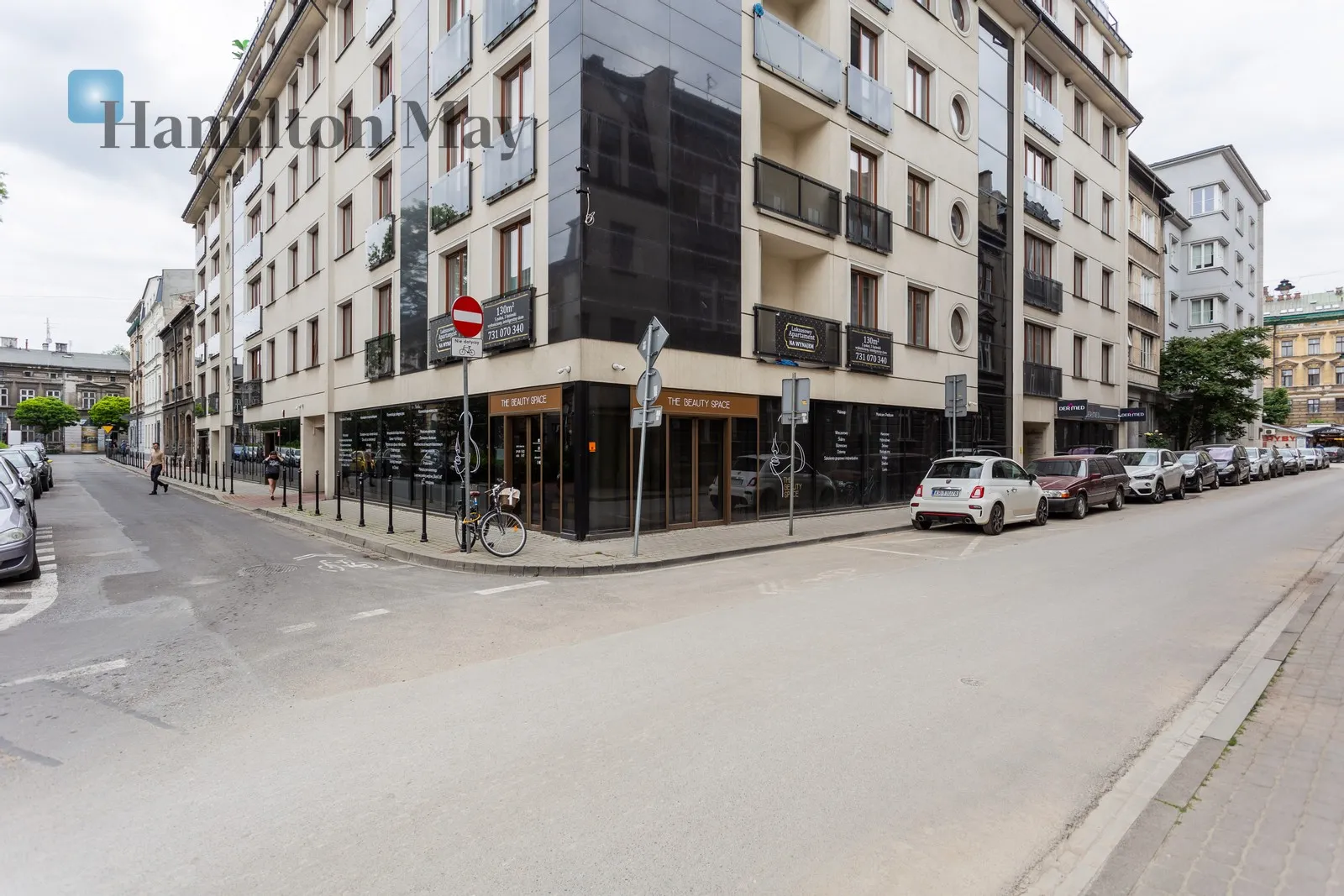 Distance to centre: 0.7 km Level: 5 Price: 6000 PLN Bedrooms: 2 - slider