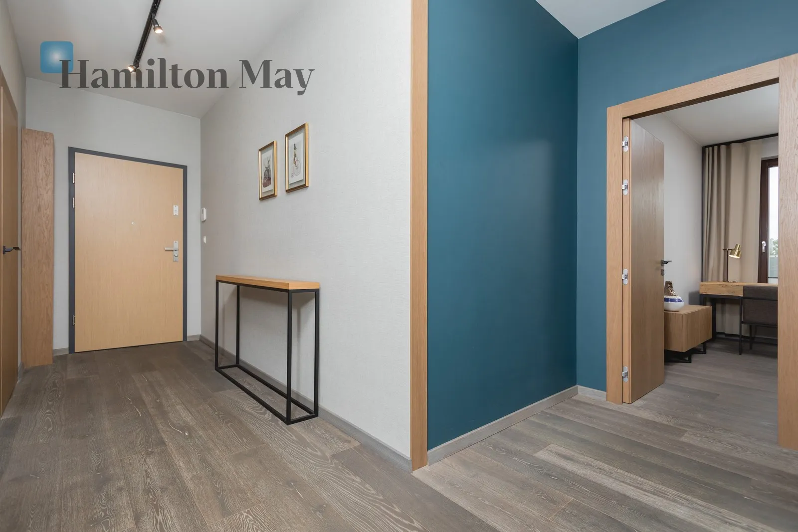 Price: 6500 PLN Bedrooms: 2 Bathrooms: 2 Size: 91m2 Price/m2: 71 PLN - slider