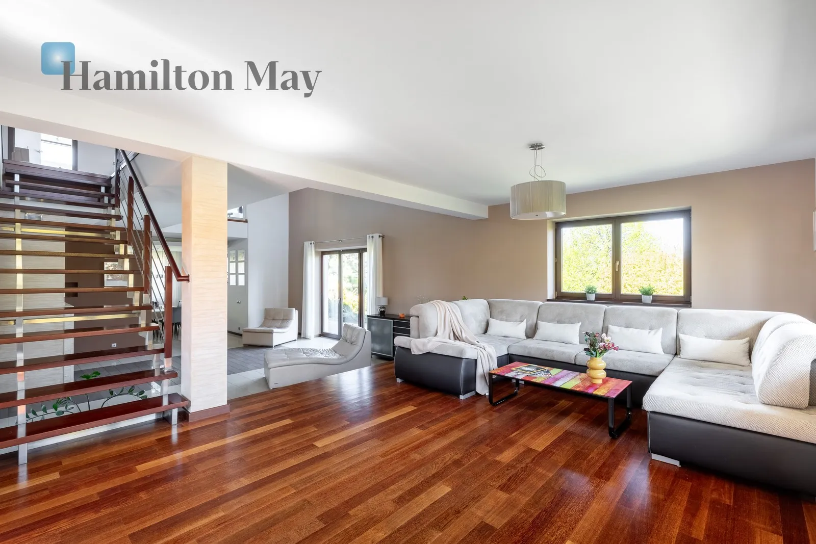 Bedrooms: 4 Bathrooms: 2 Plot size: 1700m2 Price/m2: 9737 PLN - slider