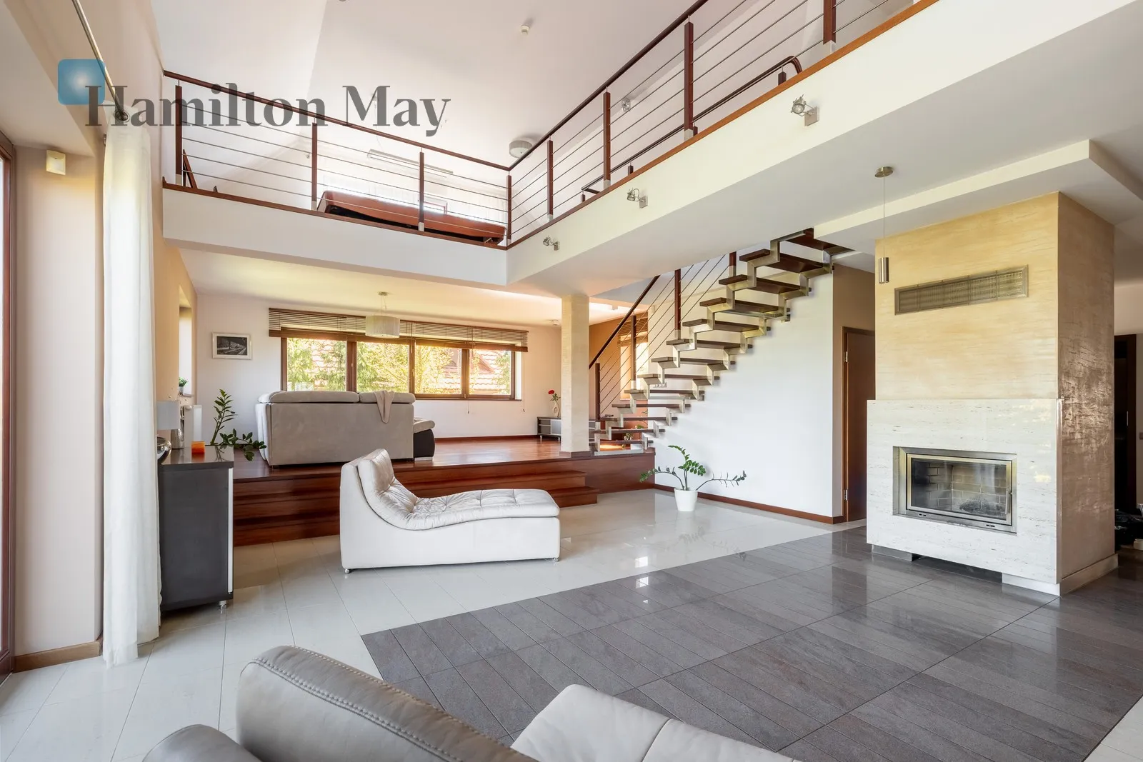City: Michałowice Street: Graniczna Region: Michałowice Distance to centre: 10.16 km Price: 3700000 PLN Bedrooms: 4 Bathrooms: 2 - slider