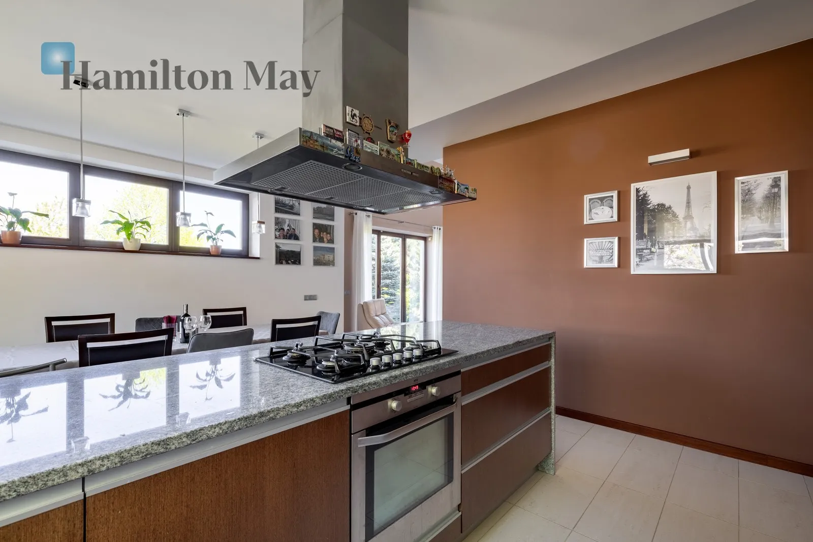 Price: 3700000 PLN Bedrooms: 4 Bathrooms: 2 Plot size: 1700m2 Price/m2: 9737 PLN - slider
