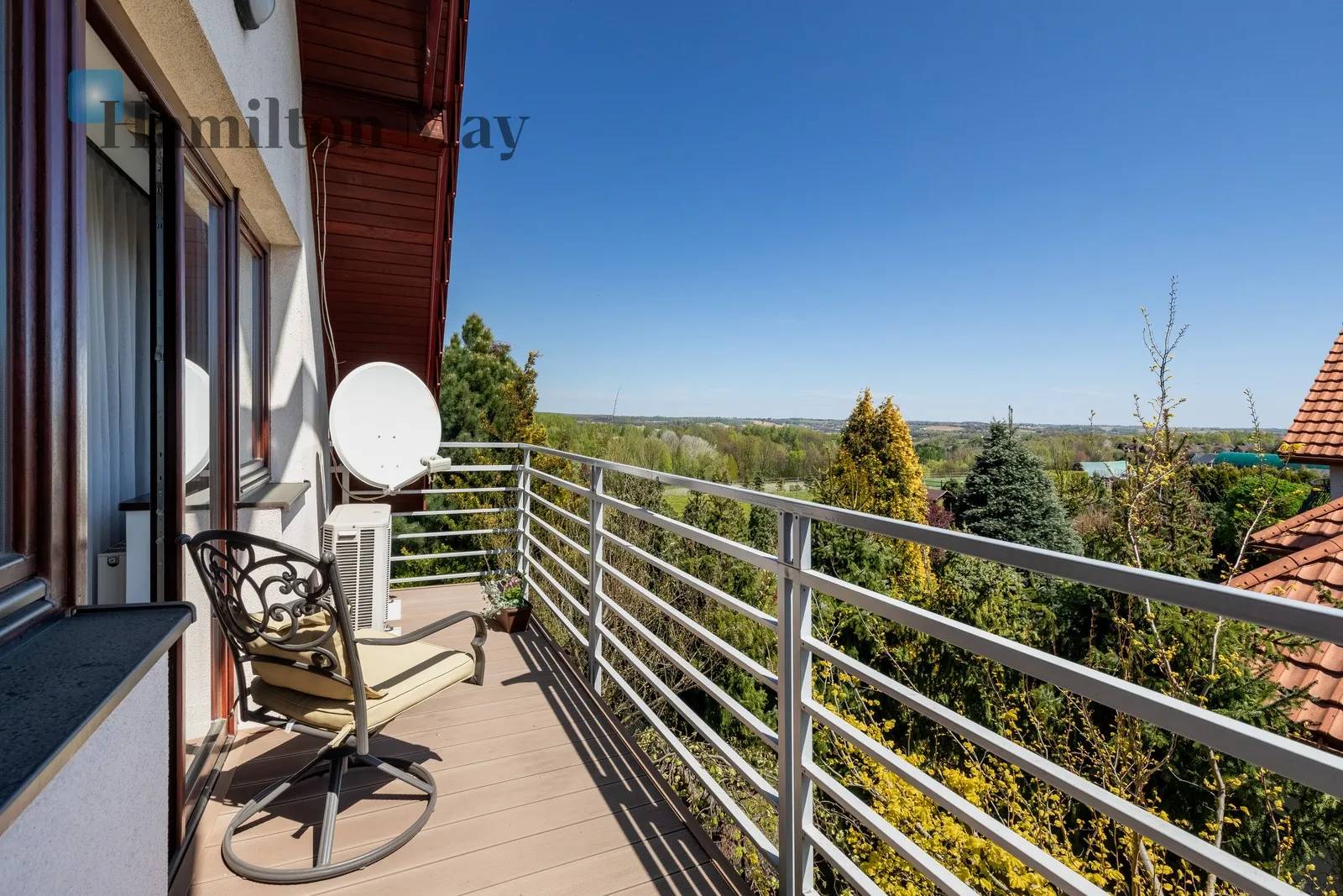Price: 3700000 PLN Bedrooms: 4 - slider