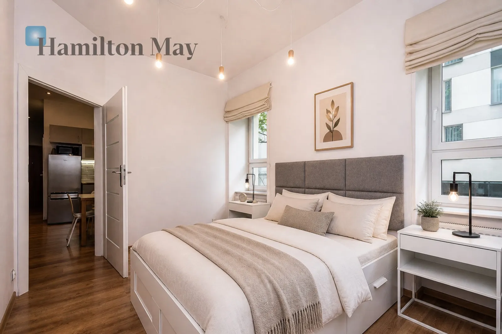 Four-room apartment in Krakow center - slider