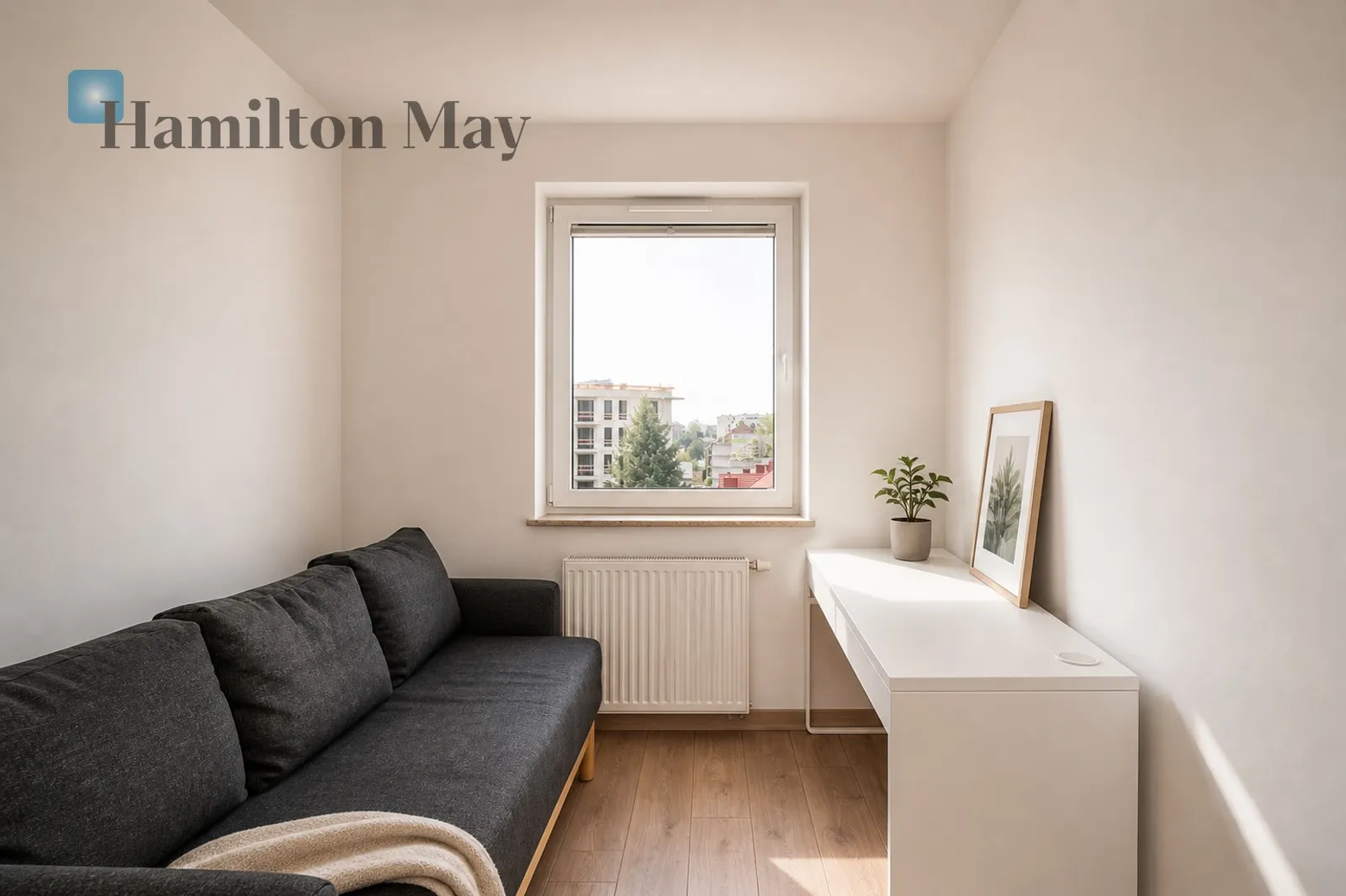A cozy three-room apartment with a balcony in Podgórze - slider