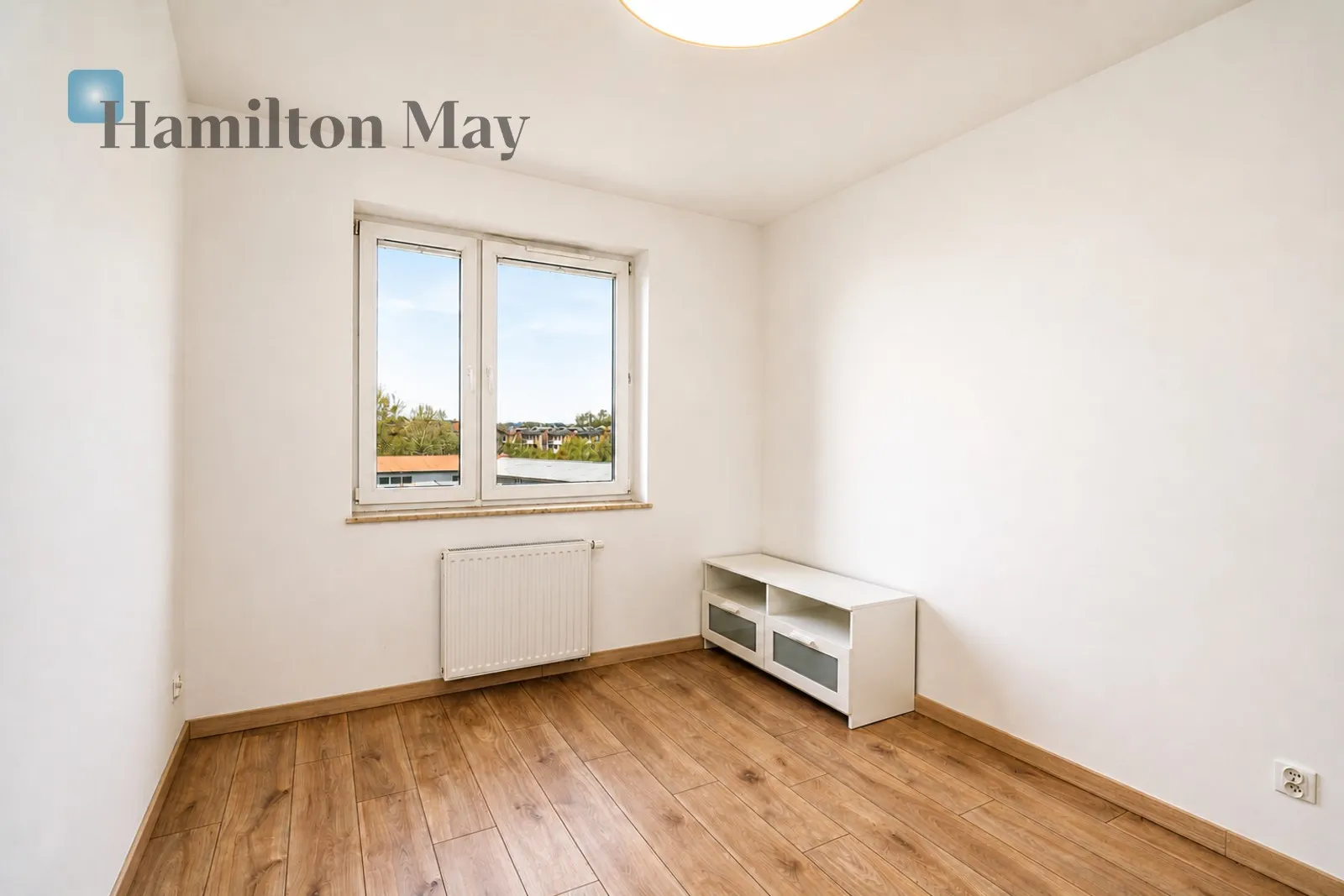 A cozy three-room apartment with a balcony in Podgórze - slider
