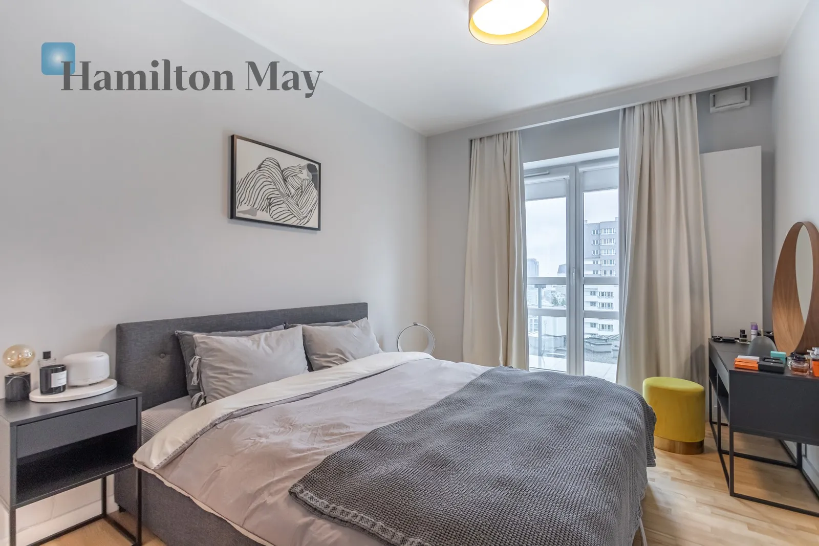 Subregion: Mirów Distance to centre: 1.72 km Level: 15 Price: 11000 PLN Bedrooms: 3 Bathrooms: 2 Size: 87m2 Price/m2: 126 PLN - slider