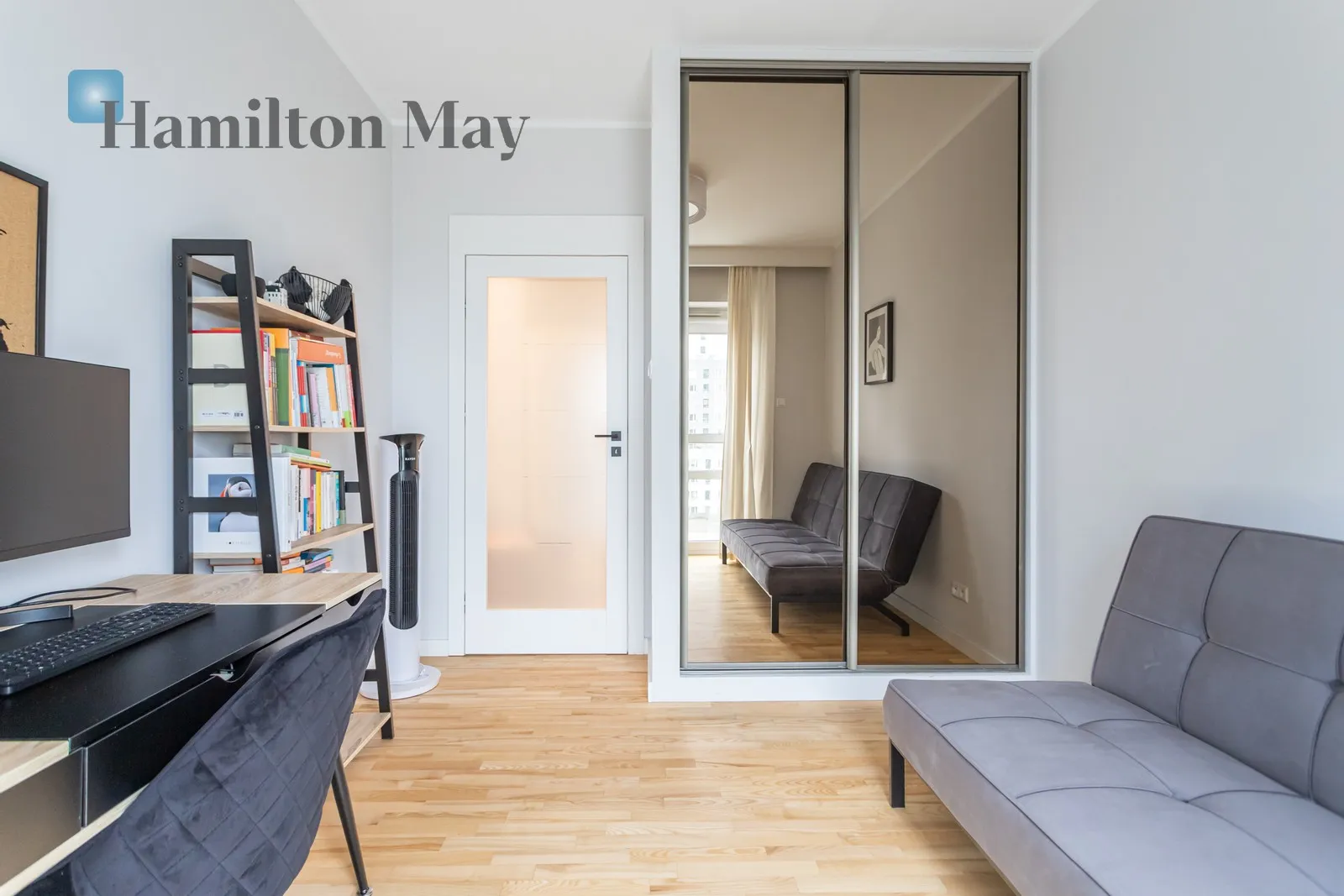 Subregion: Mirów Distance to centre: 1.72 km Level: 15 Price: 11000 PLN Bedrooms: 3 Bathrooms: 2 Size: 87m2 - slider
