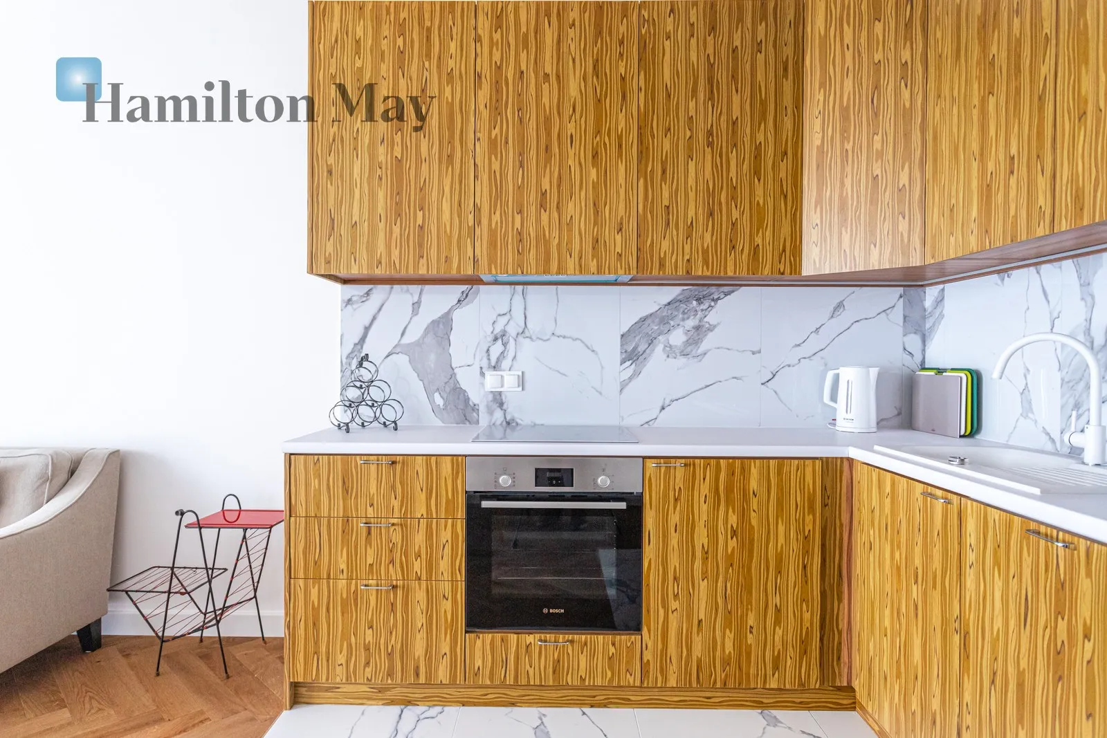 Region: Mokotów Subregion: Służew Distance to centre: 5.98 km Level: 7 Price: 6500 PLN Bedrooms: 2 Bathrooms: 2 Size: 72m2 Price/m2: 90 PLN - slider