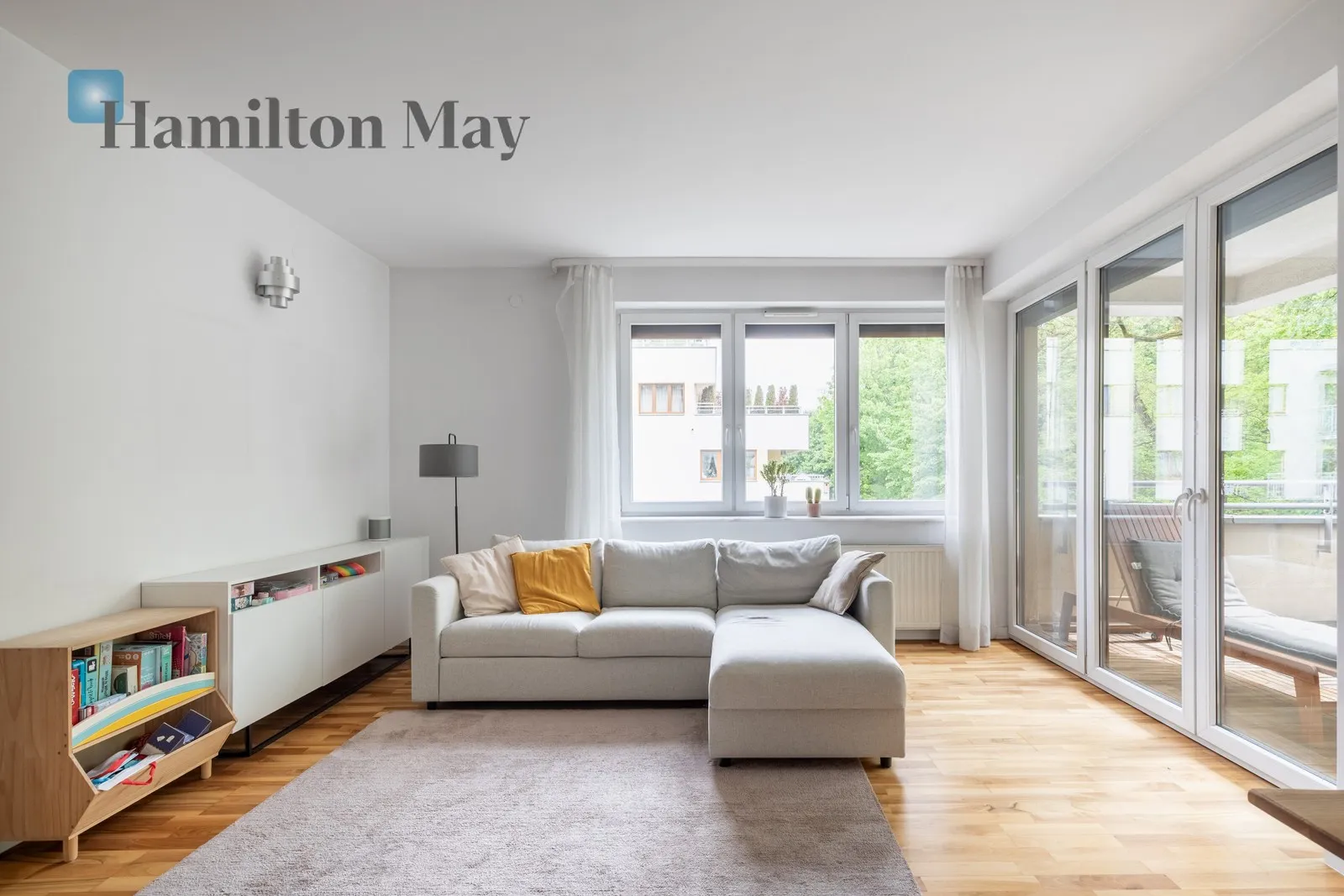 City: Kraków Street: Mariana Markowskiego Region: Czyżyny Distance to centre: 4.16 km Level: 2 Price: 4500 PLN Bedrooms: 2 Bathrooms: 1 - slider