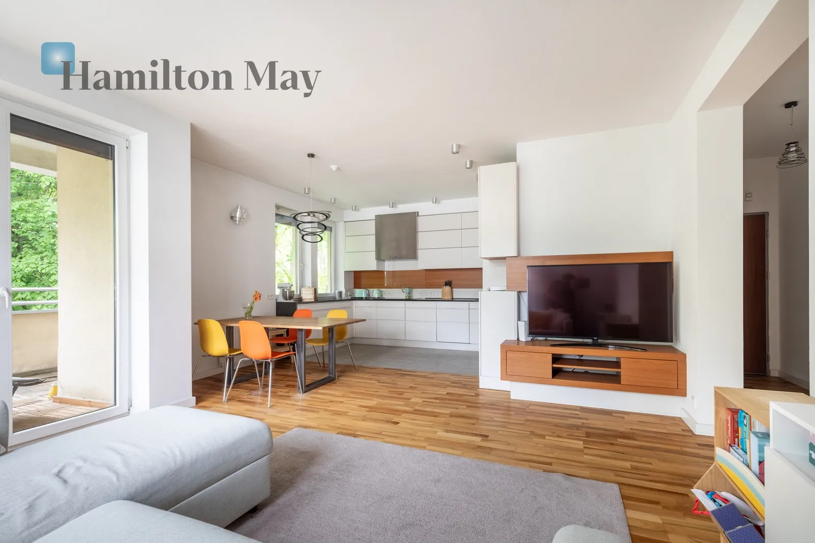 City: Kraków Street: Mariana Markowskiego Region: Czyżyny Distance to centre: 4.16 km Level: 2 Price: 4500 PLN Bedrooms: 2 Bathrooms: 1 Size: 72m2 - slider
