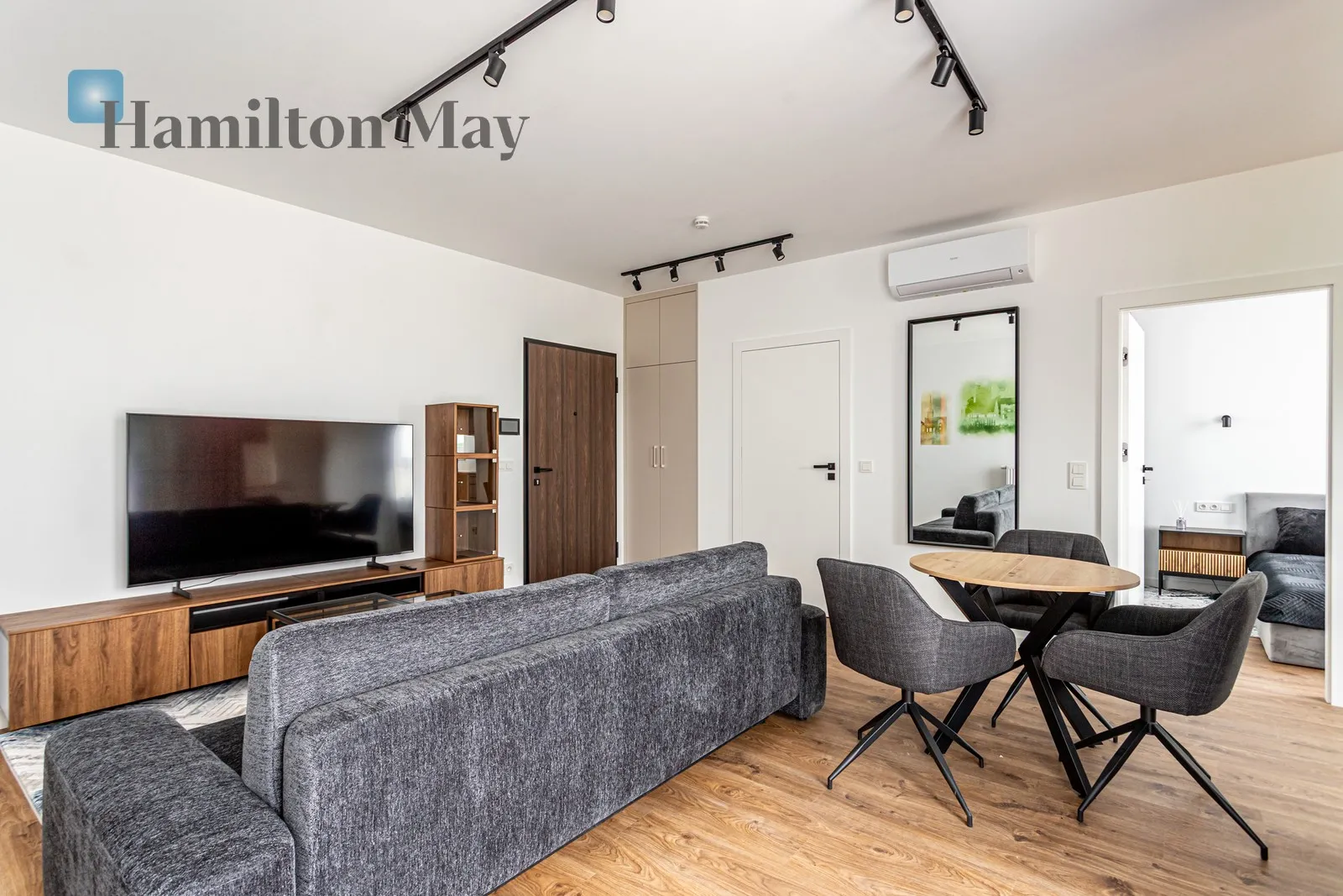 Modern 1--bedroom apartment with a balcony | Ochota Raków - slider