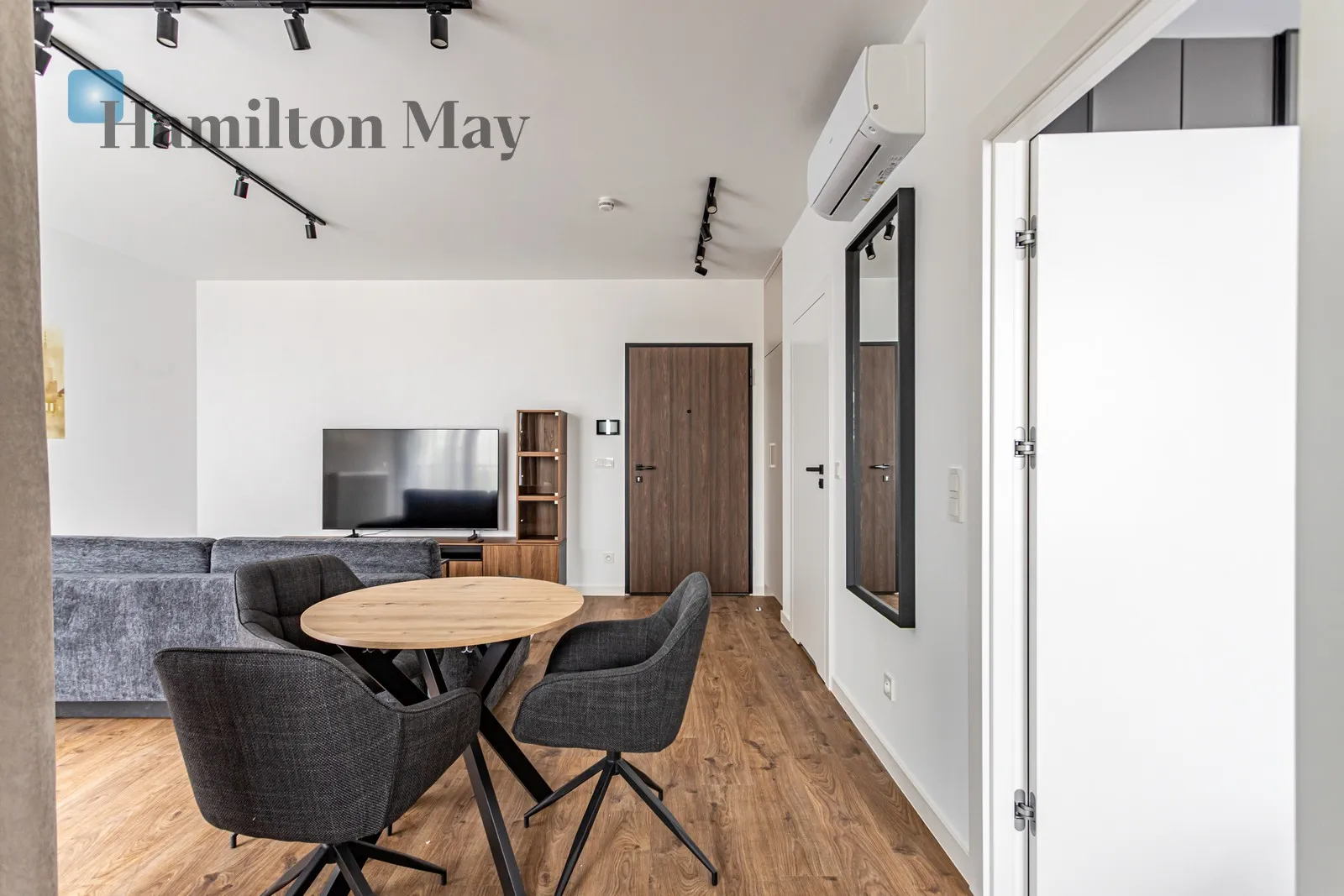Modern 1--bedroom apartment with a balcony | Ochota Raków - slider
