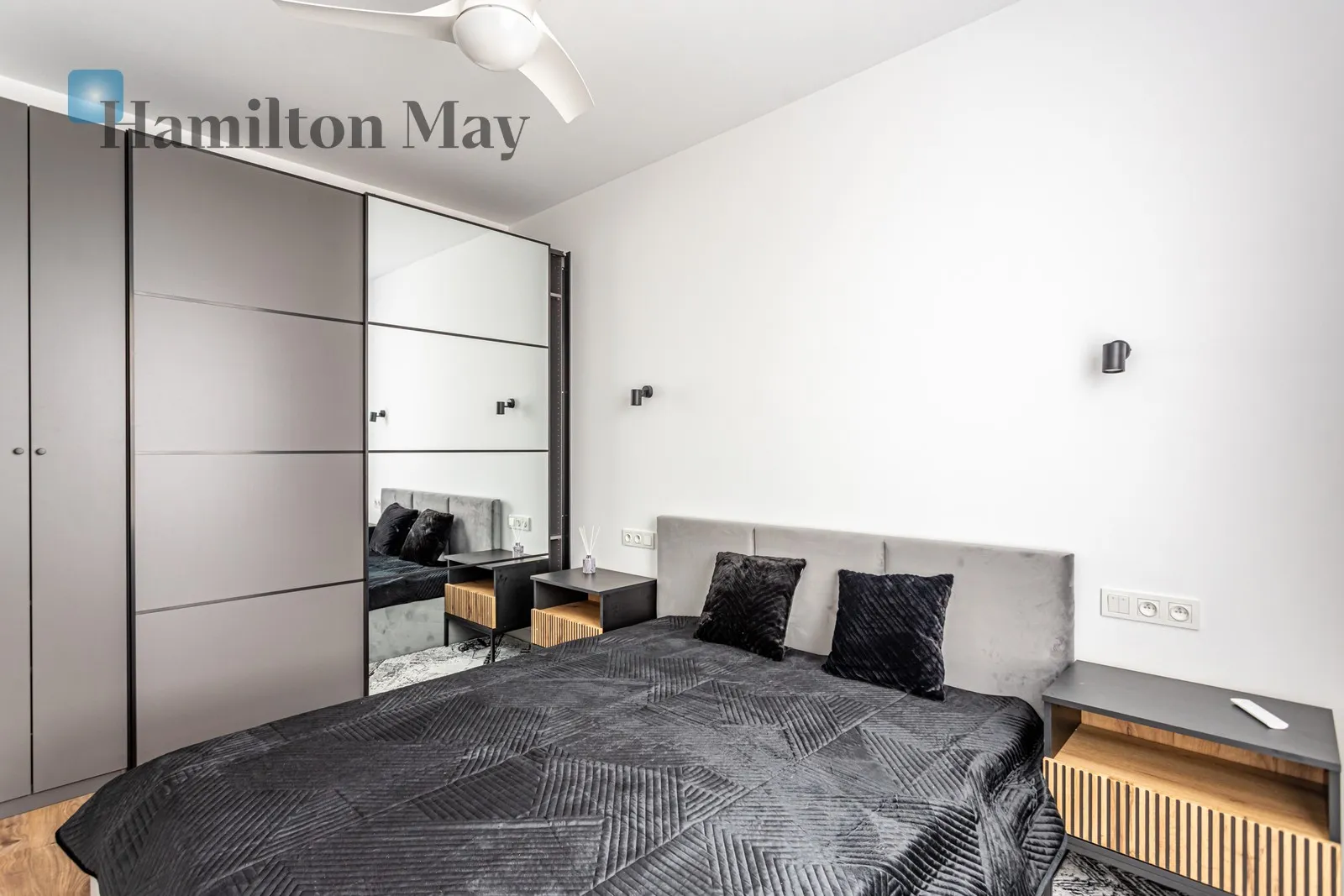 Modern 1--bedroom apartment with a balcony | Ochota Raków - slider