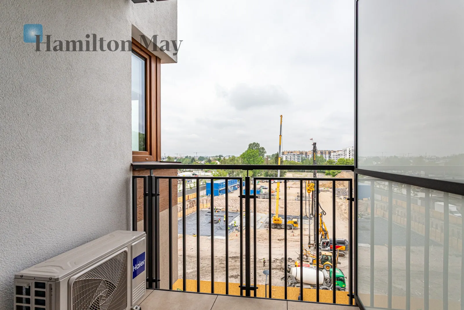 Modern 1--bedroom apartment with a balcony | Ochota Raków - slider