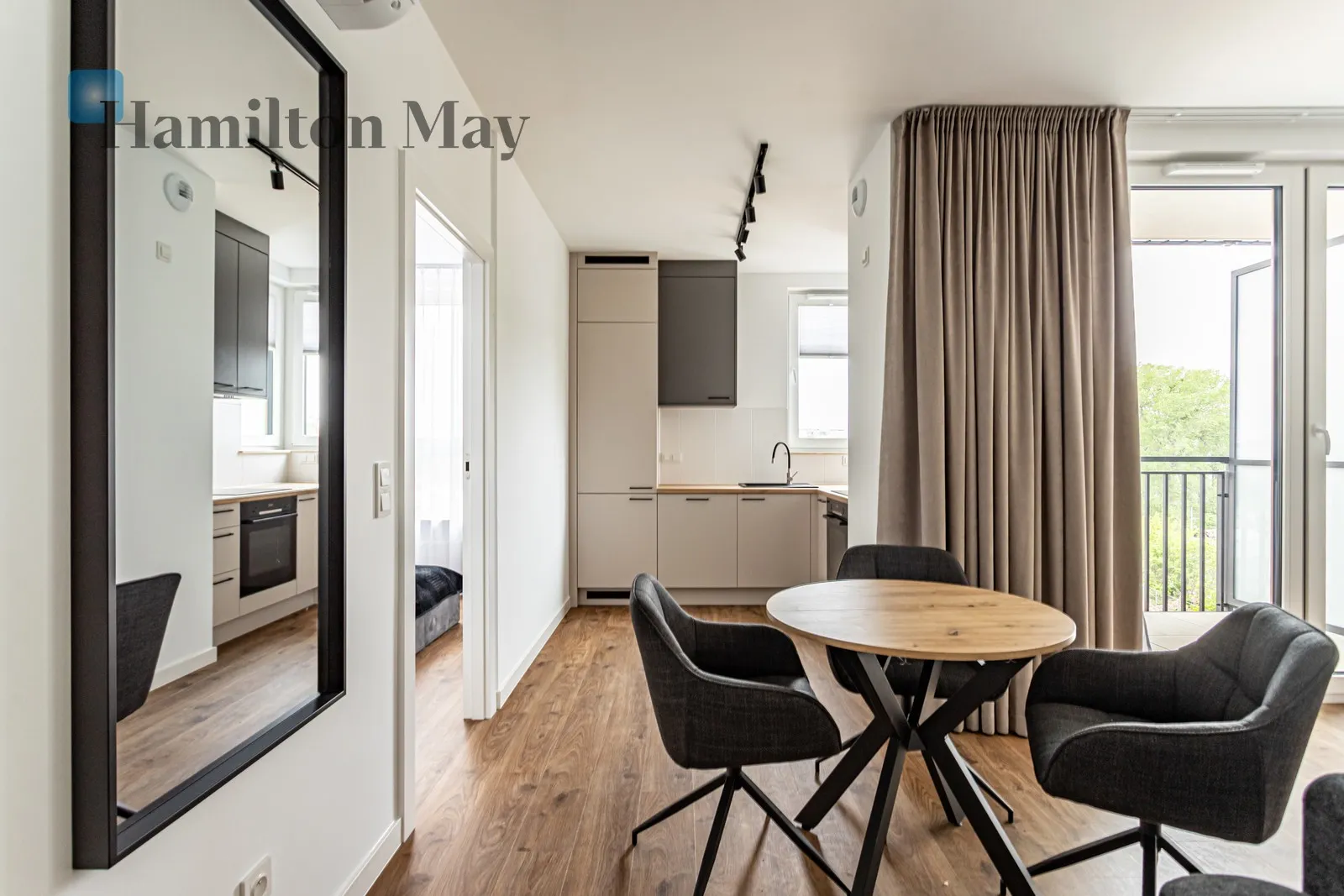 Modern 1--bedroom apartment with a balcony | Ochota Raków - slider