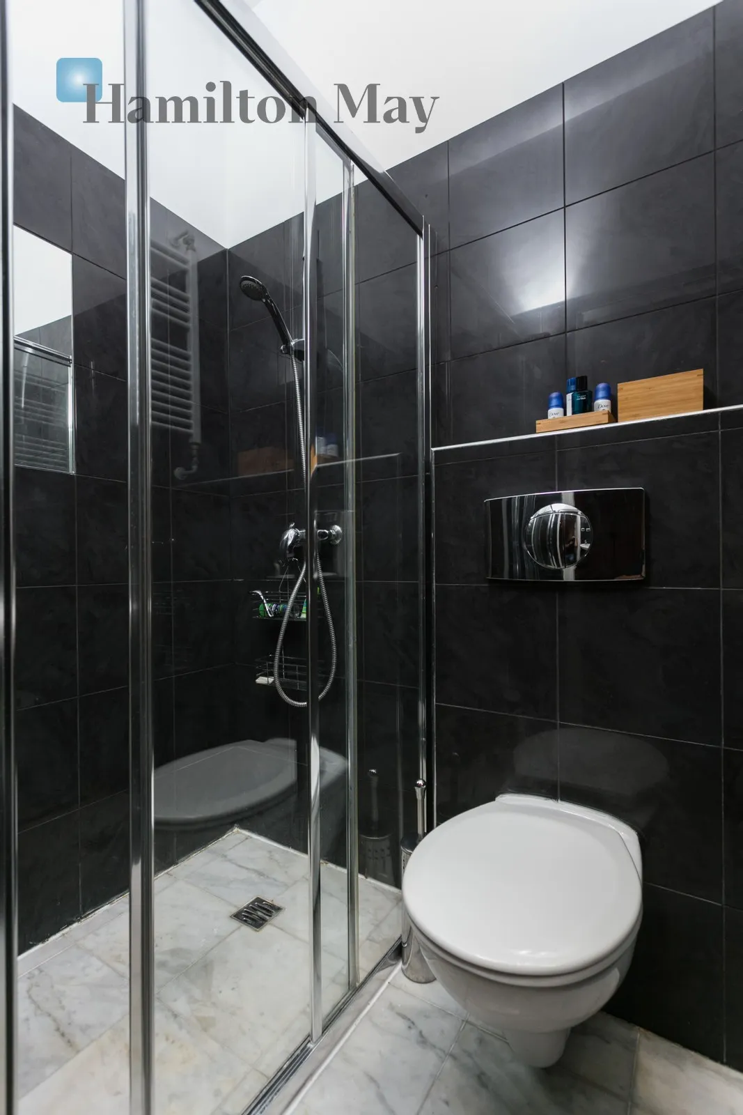 Level: 3 Price: 3500 PLN Bedrooms: 2 Bathrooms: 2 Size: 68m2 - slider