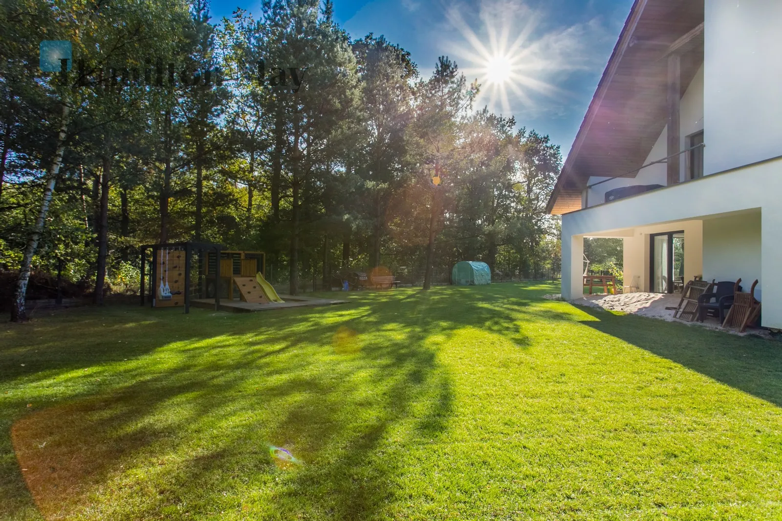 Modern house with a large plot next to a forest | 35 minutes from the centre of Wrocław