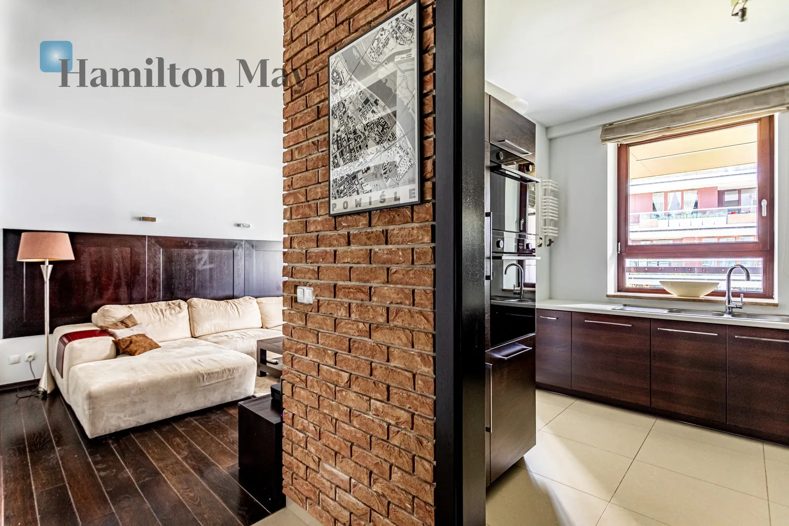 City: Warszawa Street: Leszczyńska Region: Śródmieście Subregion: Powiśle Distance to centre: 1.63 km Level: 1 Price: 12900 PLN Bedrooms: 2 - slider