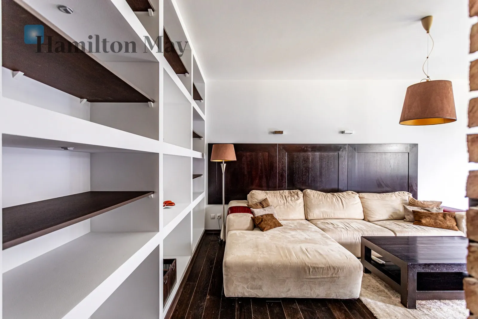 Region: Śródmieście Subregion: Powiśle Distance to centre: 1.63 km Level: 1 Price: 12900 PLN Bedrooms: 2 Bathrooms: 1 Size: 90m2 Price/m2: 143 PLN - slider