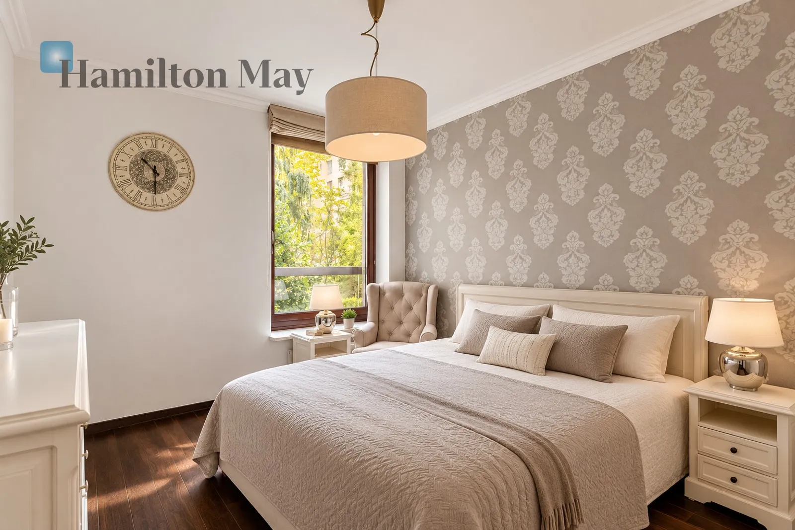Region: Śródmieście Subregion: Powiśle Distance to centre: 1.63 km Level: 1 Price: 12900 PLN Bedrooms: 2 Bathrooms: 1 Size: 90m2 - slider