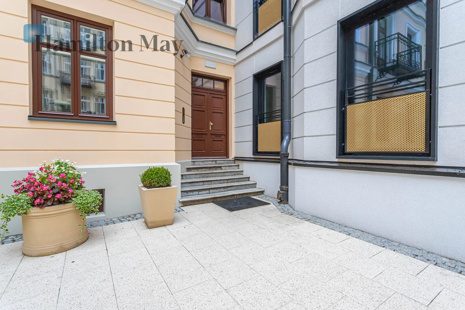 Luksusowy apartament w kameralnym budynku na Mokotowskiej  - slider