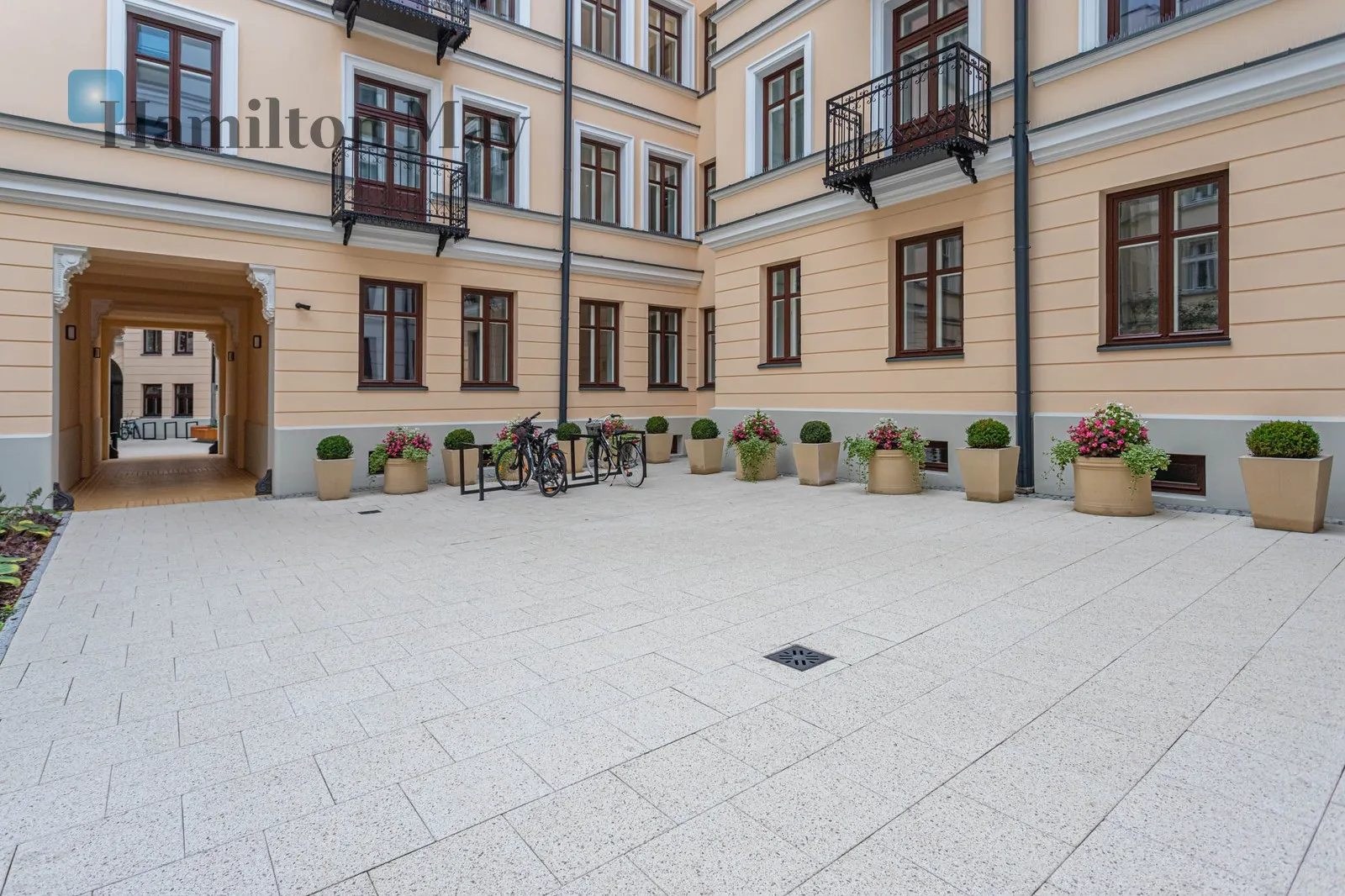 Luksusowy apartament w kameralnym budynku na Mokotowskiej  - slider