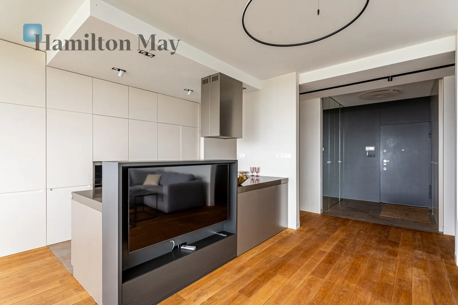 Luksusowy apartament z pięknym widokiem przy Grzybowskiej 4  - slider