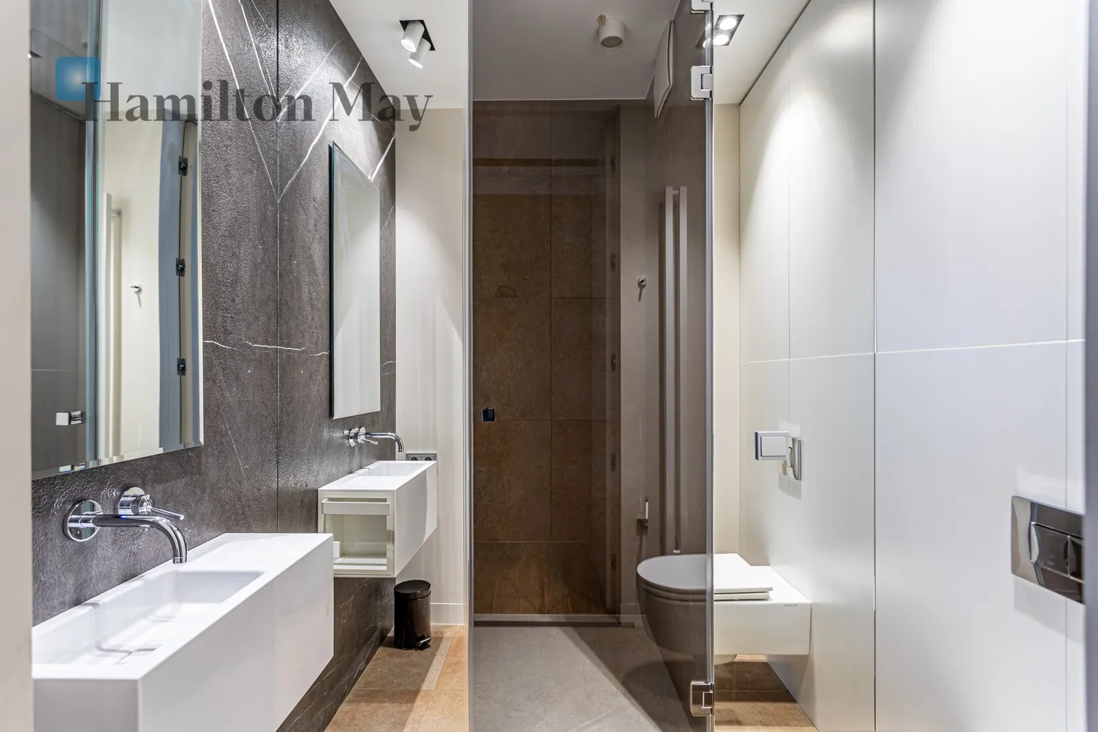 Luksusowy apartament z pięknym widokiem przy Grzybowskiej 4  - slider