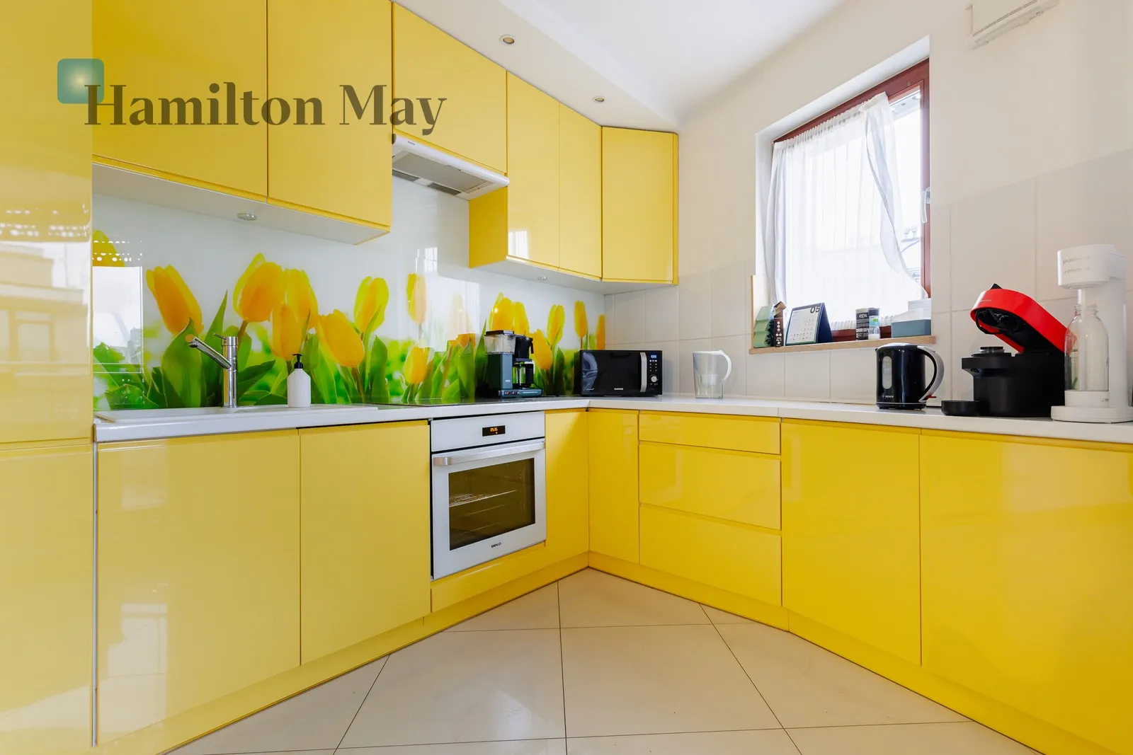 Барвиста трикімнатна квартира в Oxygen Residence - slider