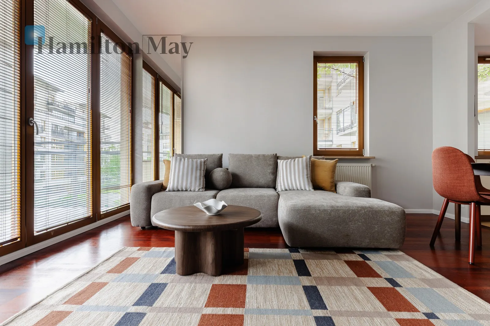 City: Warszawa Street: Obrzeżna Region: Mokotów Subregion: Służewiec Distance to centre: 6.64 km Level: 2 Price: 7500 PLN Bedrooms: 2 Bathrooms: 1 Size: 82m2 - slider