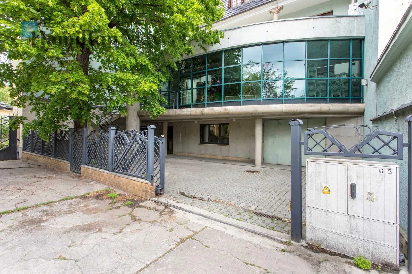 Distance to centre: 0.95 km Level: 2 Price: 2900 PLN Bedrooms: null Bathrooms: null Plot size: nullm2 Layout: null - slider