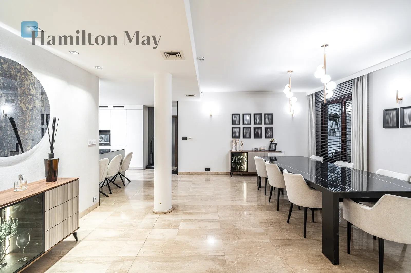 Street: Jana Aleksandra Gorczyna Region: Swoszowice Price: 5200000 PLN Bedrooms: 5 - slider