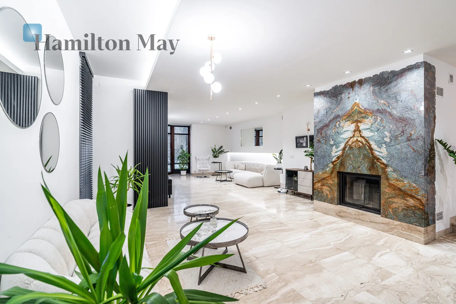 Region: Swoszowice Price: 5200000 PLN Bedrooms: 5 Bathrooms: 3 Plot size: 3400m2 - slider