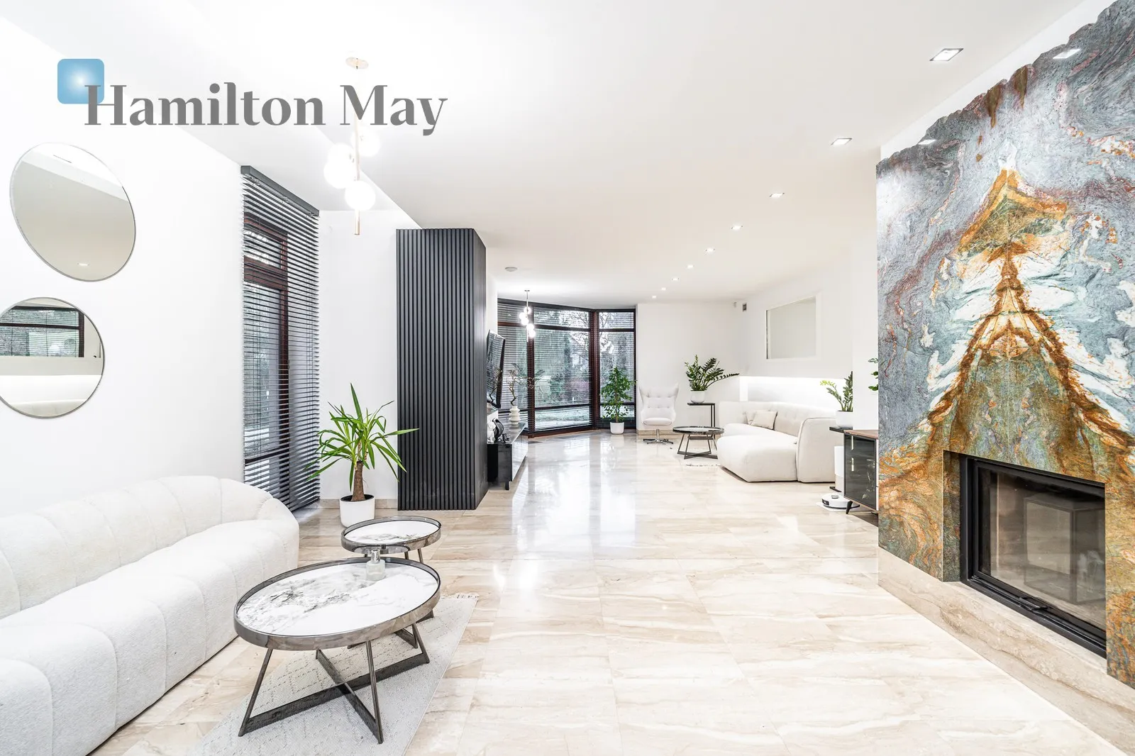 Region: Swoszowice Price: 5200000 PLN Bedrooms: 5 Bathrooms: 3 Plot size: 3400m2 Price/m2: 10788 PLN - slider