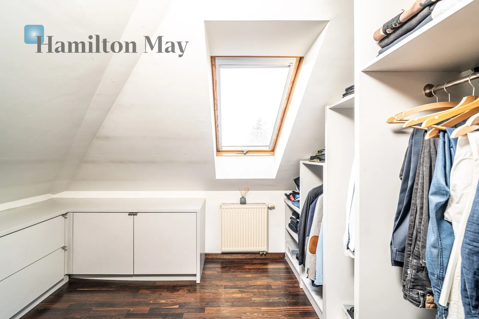 Bedrooms: 5 Bathrooms: 3 Plot size: 3400m2 - slider