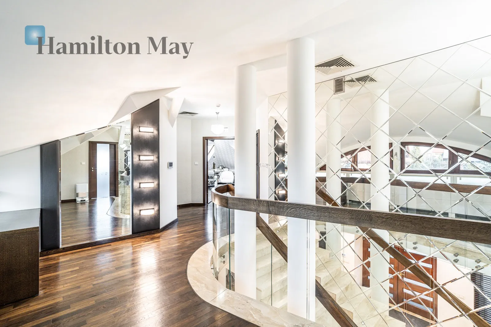 Price: 5200000 PLN Bedrooms: 5 - slider