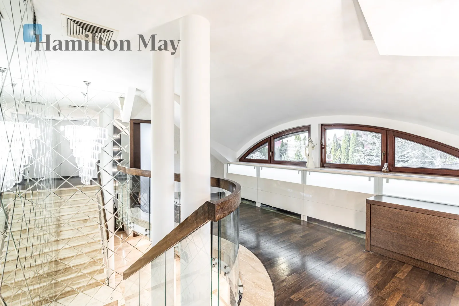 Bathrooms: 3 Plot size: 3400m2 - slider