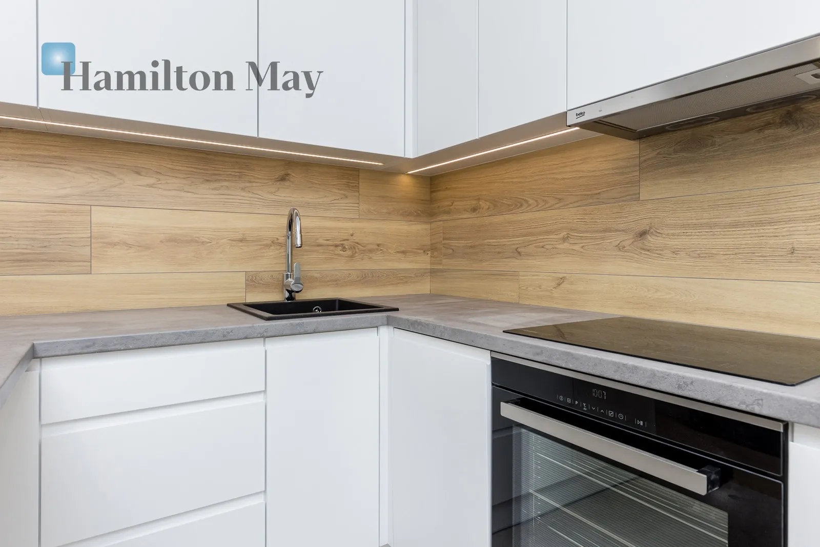 Street: Kłopot Region: Wola Subregion: Powązki Distance to centre: 3.72 km Level: 8 Price: 3150 PLN Bedrooms: 0 - slider